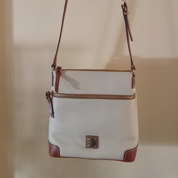 Dooney & Bourke | Bags | Dooney Bourke Pebble Grain Crossbody | Poshmark